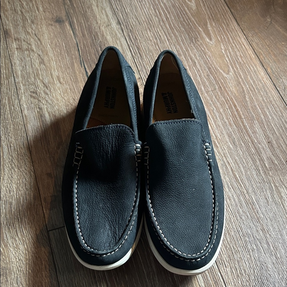 Johnston & Murphy Black Leather Slip-On Loafers